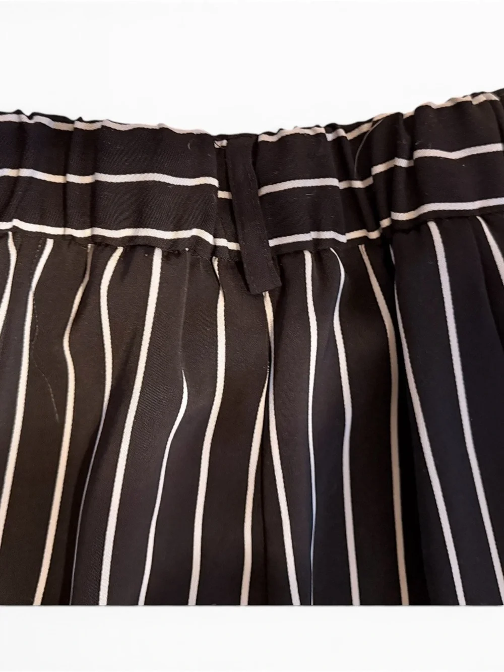 TRONJORI wide-leg pleated palazzo pants black with white stripe